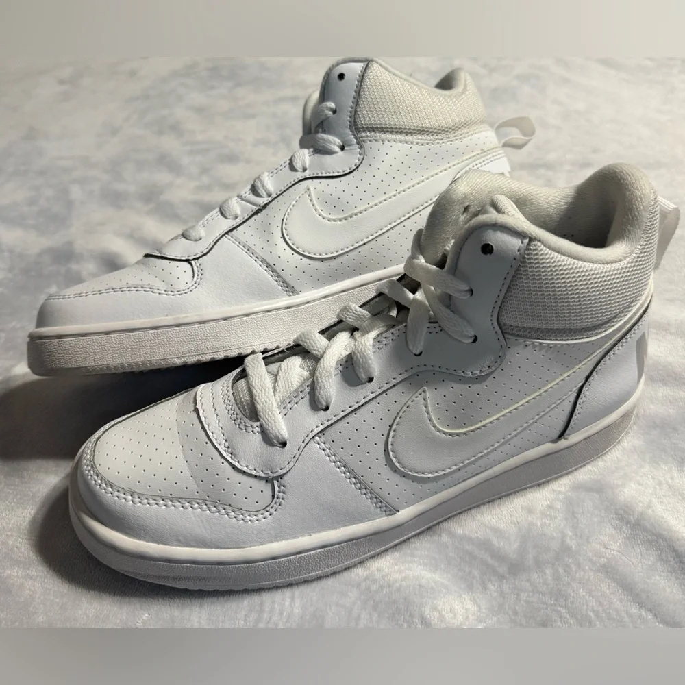 Nike Court Boroughs Mid Grade School White Sneakers Running Shoes Size 6Y - Picture 6 of 10